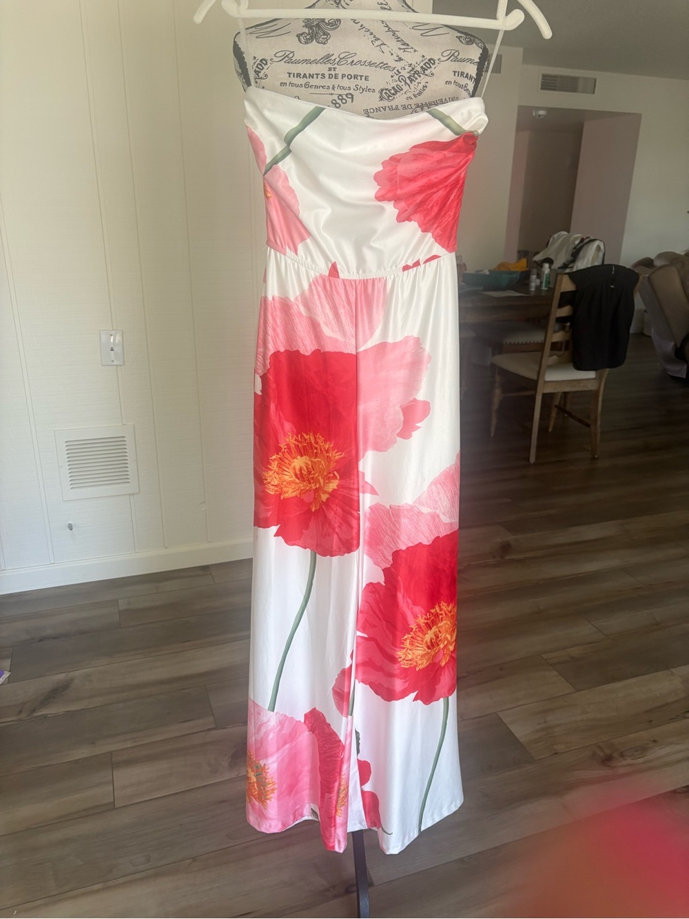 HEART AND HEELS STRAPLESS JUMPSUIT NWOT — SMALL